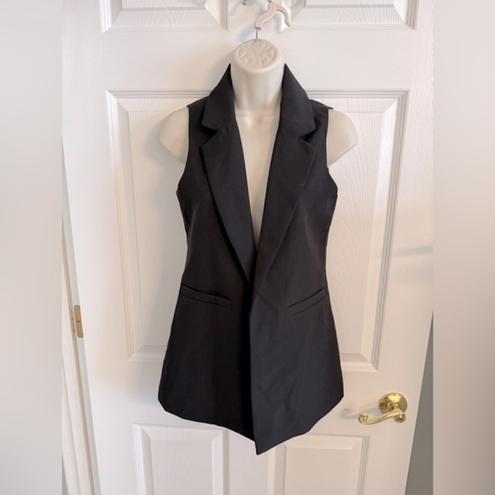 Sincerely Jules Black Sleeveless Vest size XS NWOT